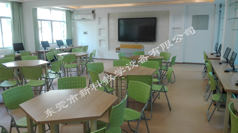 <a href='http://m.jrzfw.cn' target='1' style='font-size:14px; font-weight:bold; color:#0080ff;'>創客實驗室</a>