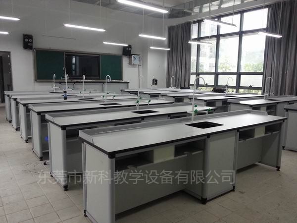 <a href='http://m.jrzfw.cn/chanpin/53-1.html' target='1' style='font-size:18px; font-weight:bold; color:#000000;'>科學實驗室</a>設備