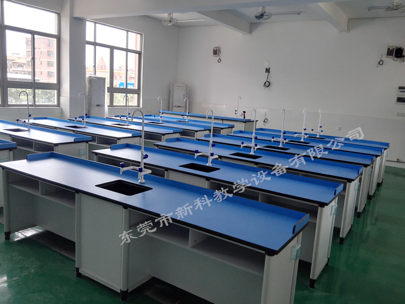 <a href='http://m.jrzfw.cn/chanpin/53-1.html' target='1' style='font-size:18px; font-weight:bold; color:#000000;'>科學實驗室</a>