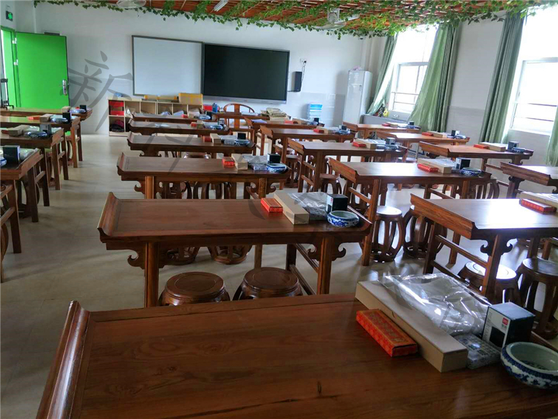 創意<a href='http://m.jrzfw.cn/chanpin/57-1.html' target='1' style='font-size:18px; font-weight:bold; color:#000000;'>書法功能室</a>