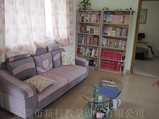 學校<a href='http://m.jrzfw.cn' target='1' style='font-size:14px; font-weight:bold; color:#0080ff;'>心理咨詢室</a>