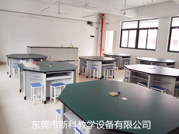 <a href='http://m.jrzfw.cn/' target='1' style='font-size:14px; font-weight:bold; color:#0080ff;'>物理實驗室</a>設備