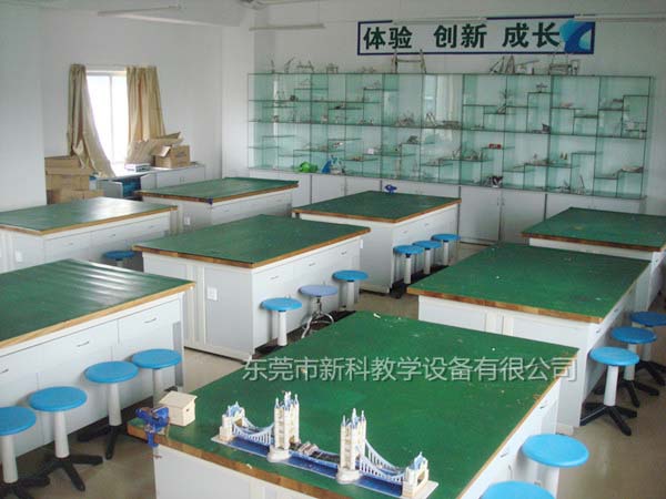 <a href='http://m.jrzfw.cn/chanpinyiji/37-1.html' target='1' style='font-size:18px; font-weight:bold; color:#ff0000;'>通用技術(shù)實驗室設(shè)備</a>
