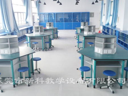 <a href='http://m.jrzfw.cn/chanpin/60-1.html' target='1' style='font-size:18px; font-weight:bold; color:#000000;'>機器人功能室</a>3